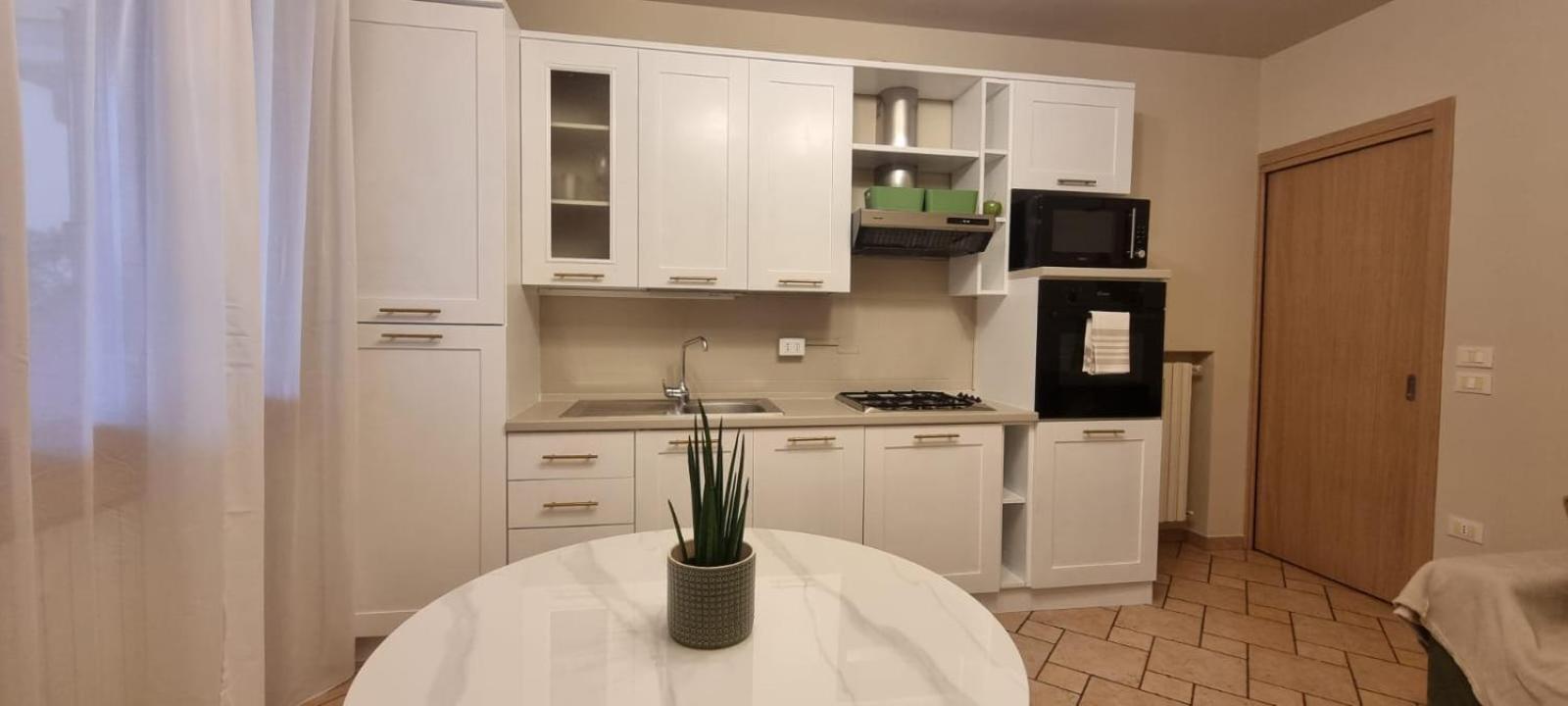 Hoya Apartment Sirmione Buitenkant foto
