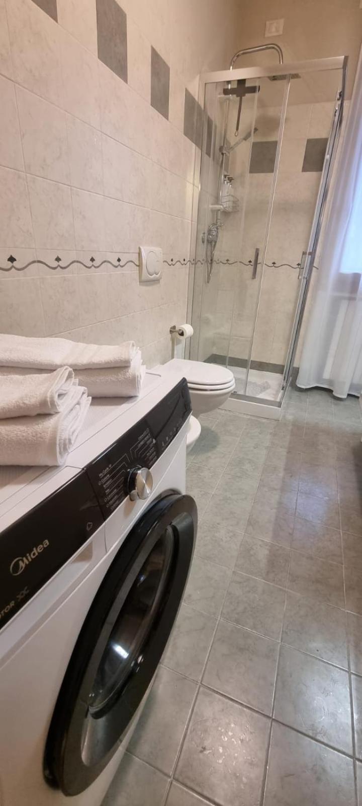 Hoya Apartment Sirmione Buitenkant foto
