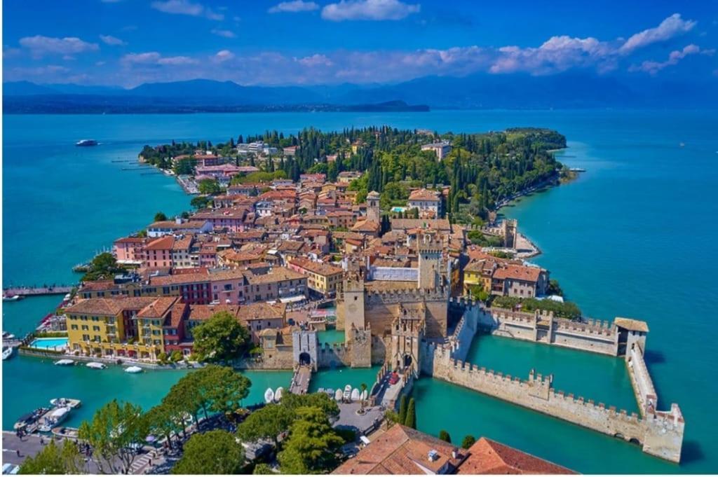 Hoya Apartment Sirmione Buitenkant foto