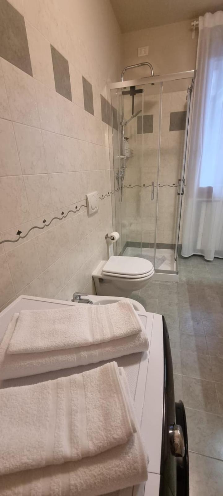Hoya Apartment Sirmione Buitenkant foto
