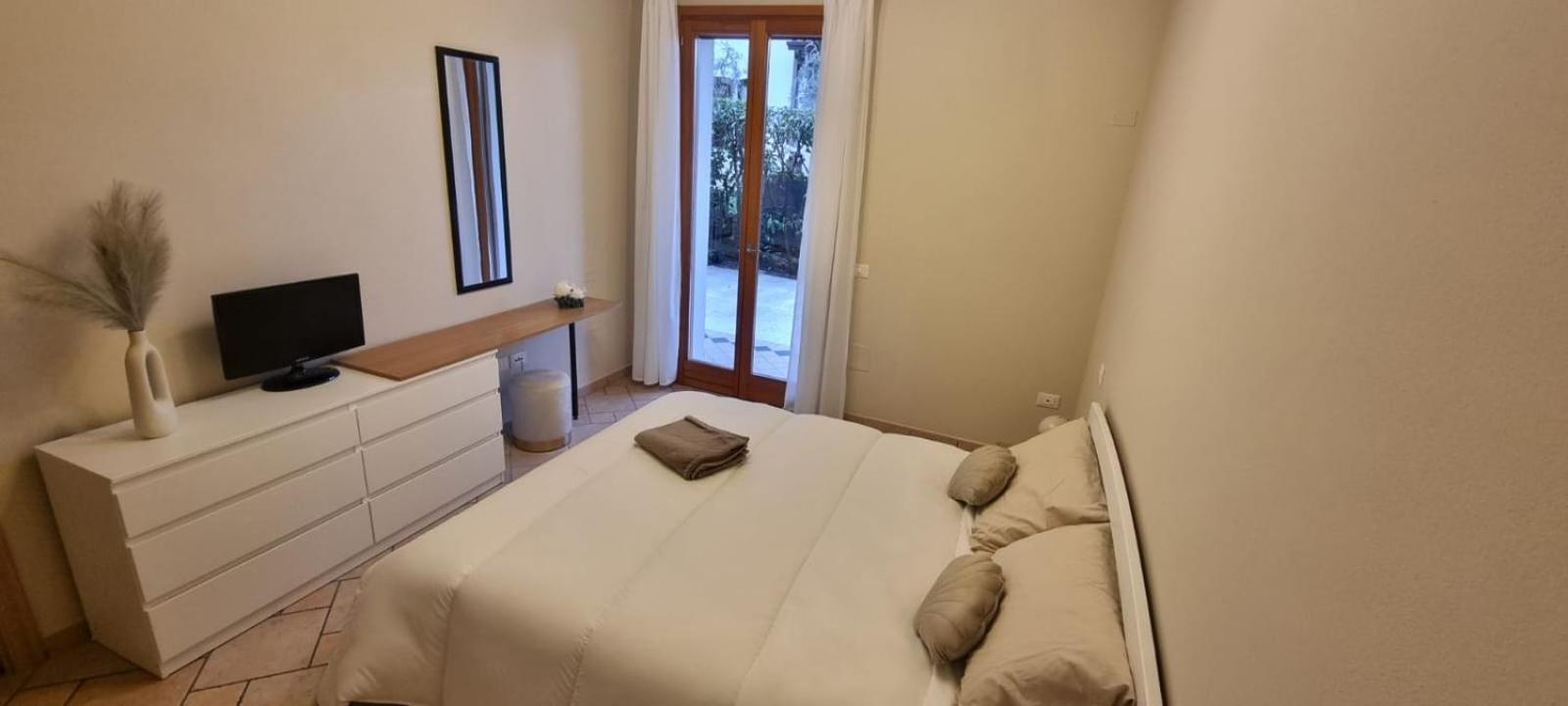 Hoya Apartment Sirmione Buitenkant foto