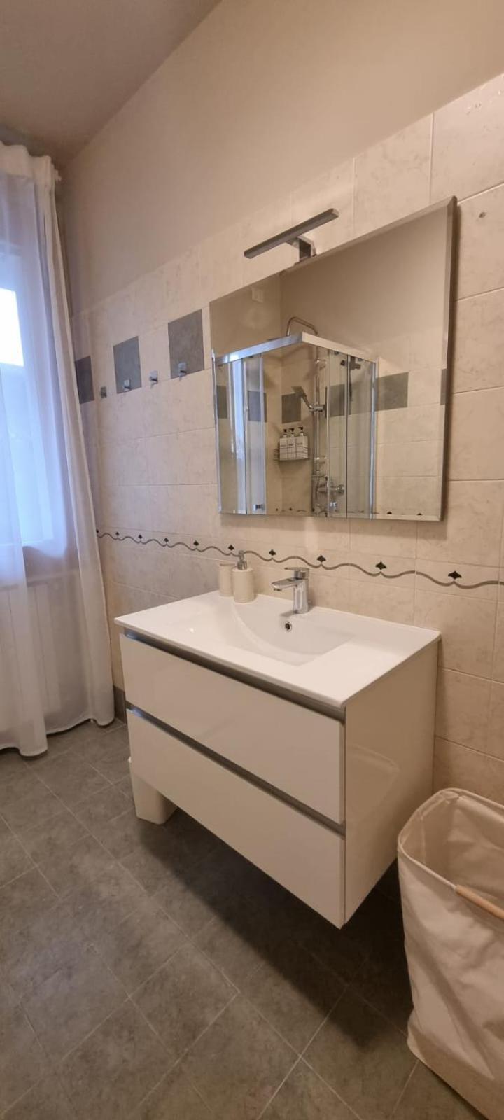 Hoya Apartment Sirmione Buitenkant foto